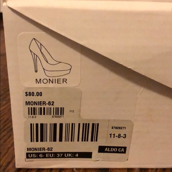 Red platform heels - Picture 3 of 3